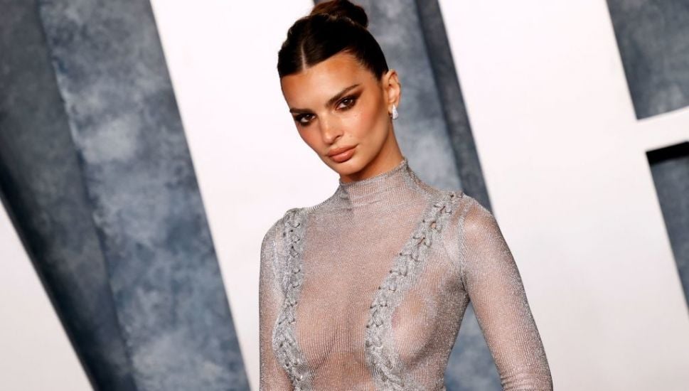 Emily Ratajkowski Sets New Trend For ‘Divorce Rings’